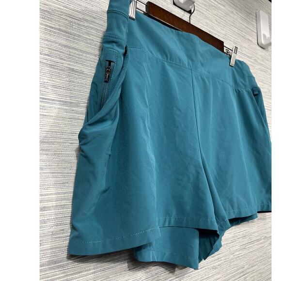 Athleta Women’s Green Shorts / Size-18 - Picture 3 of 7